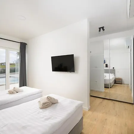 Savrani By Istrialux *