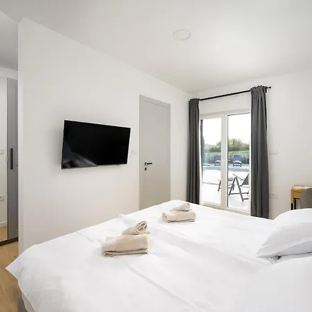 Savrani By Istrialux Rudani