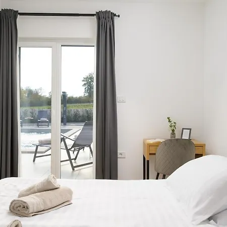 Savrani By Istrialux 빌라