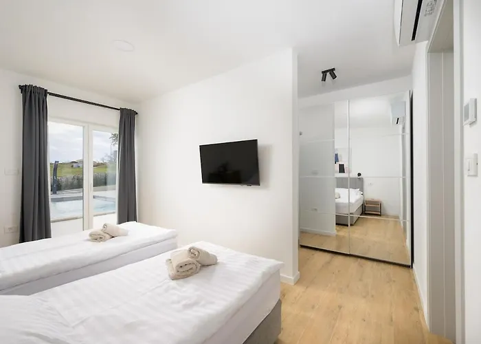 Savrani By Istrialux *