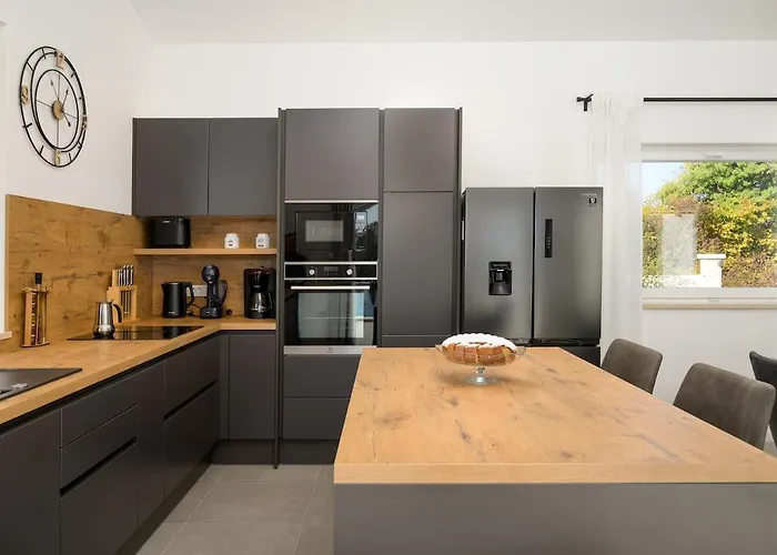 Savrani By Istrialux Rudani