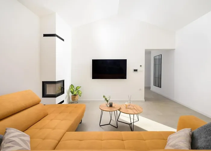 Villa Savrani By Istrialux Rudani