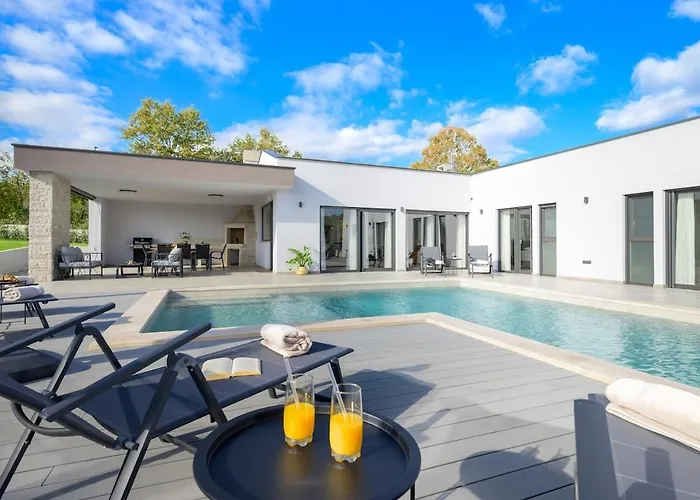 Savrani By Istrialux