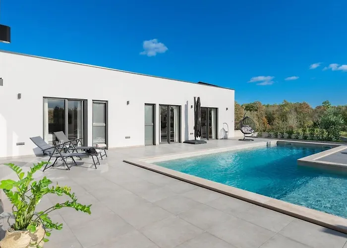 Savrani By Istrialux *